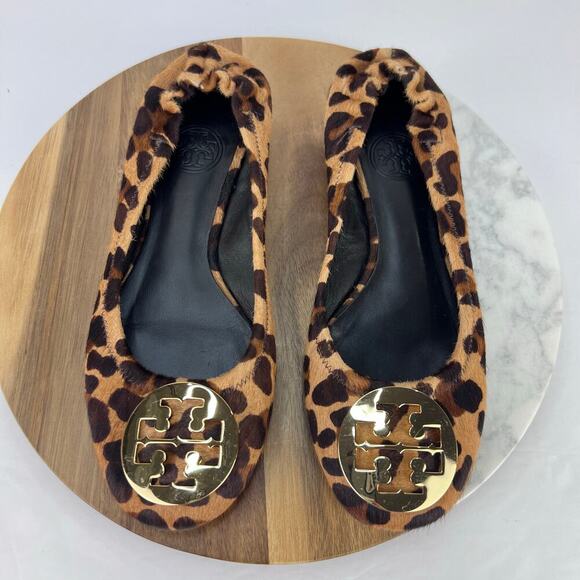 EUC TORY BURCH Reva Leopard Calf Hair Gold Hardware Ballet Flats 6.5 - Picture 2 of 9